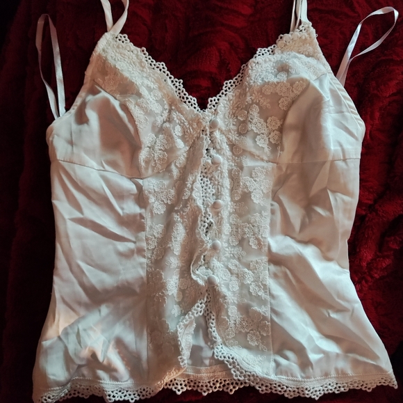 More to come Violet lace Cami - Picture 3 of 5